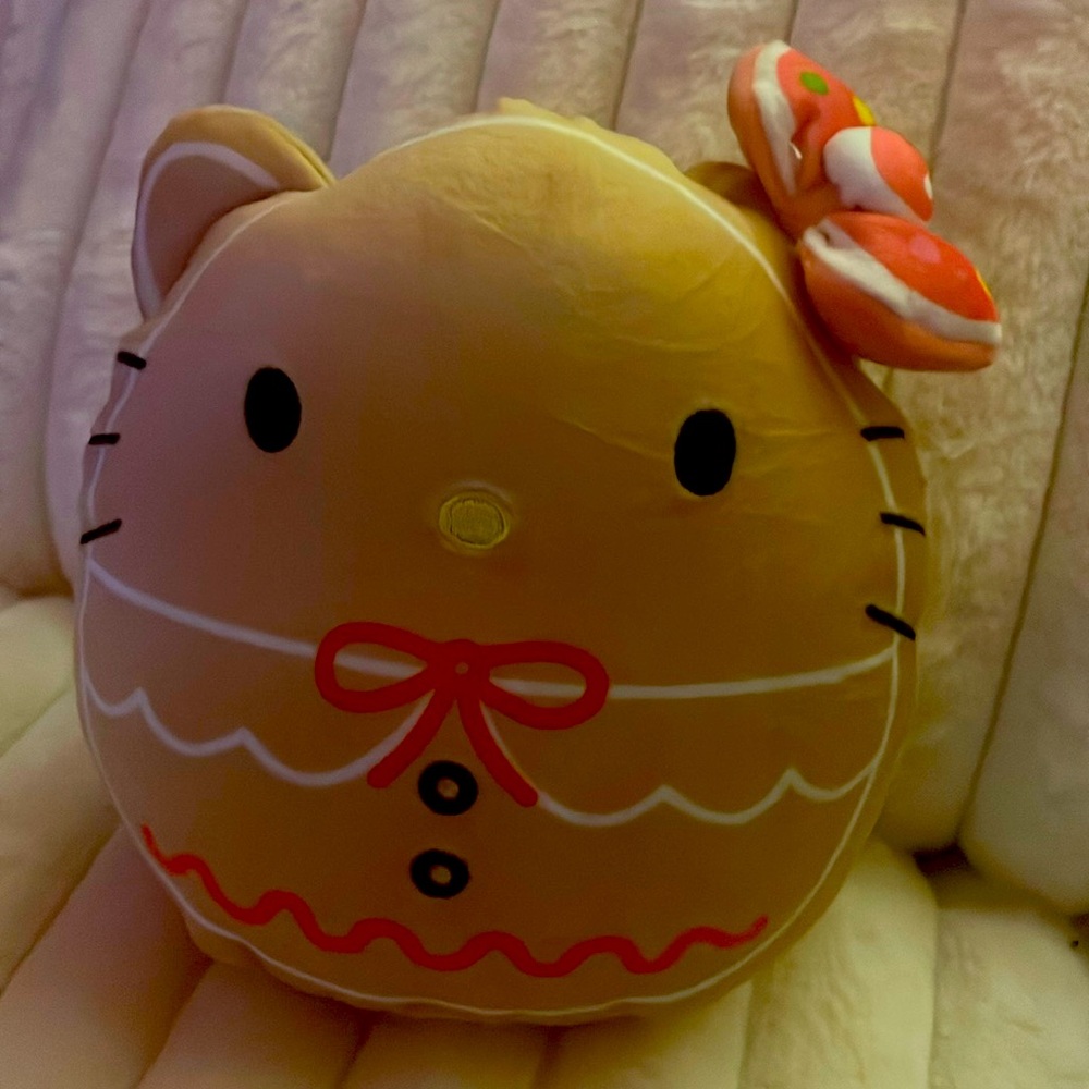 Christmas hello kitty squishmallow brand new